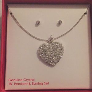Necklace and earring set